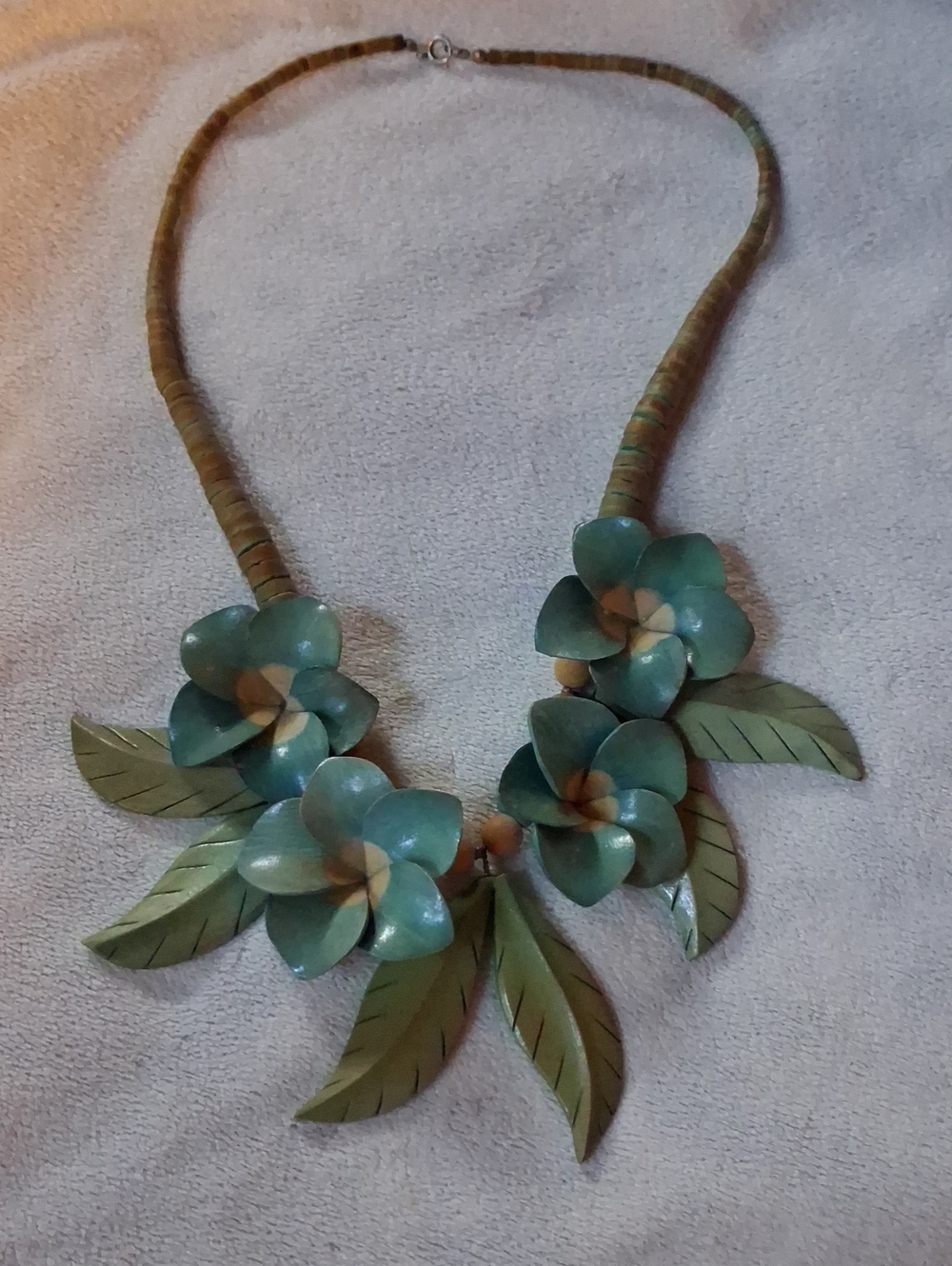 Vintage Hawaiian Carved Wood Floral Statement Necklace
